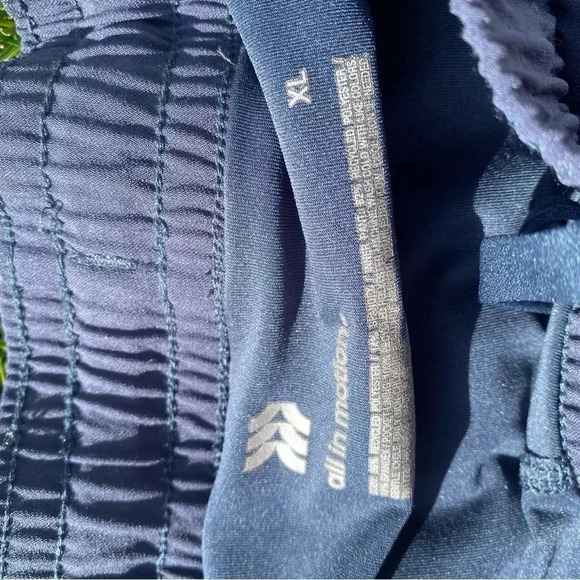 All In Motion Mens Shorts Blue XL - Picture 2 of 2